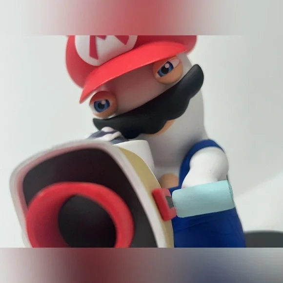 Mario + Rabbids Kingdom Battle - Rabbid Mario Figure 🔫🥸 - Picture 3 of 14